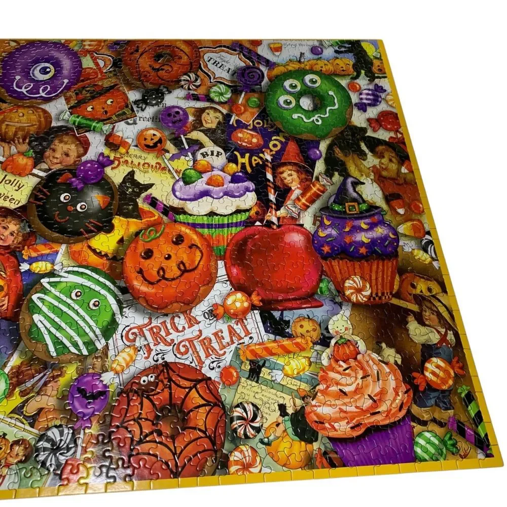 White Mountain Trick or Treat 1000 Piece Jigsaw Puzzle Halloween Made in USA
